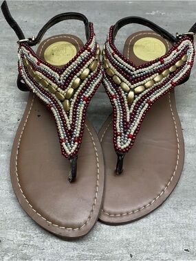 BCBGeneration Beaded Thong Sandals Womens 6 Burgundy Gold Flat Ankle Strap Gayle